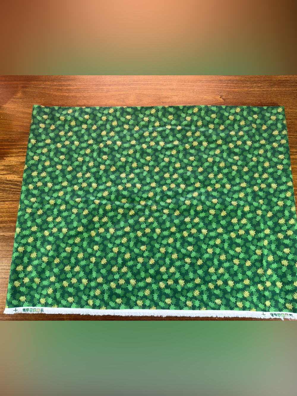 Holiday Christmas Cotton Fabric Trees 44” 3 Yards Green & Metallic Gold